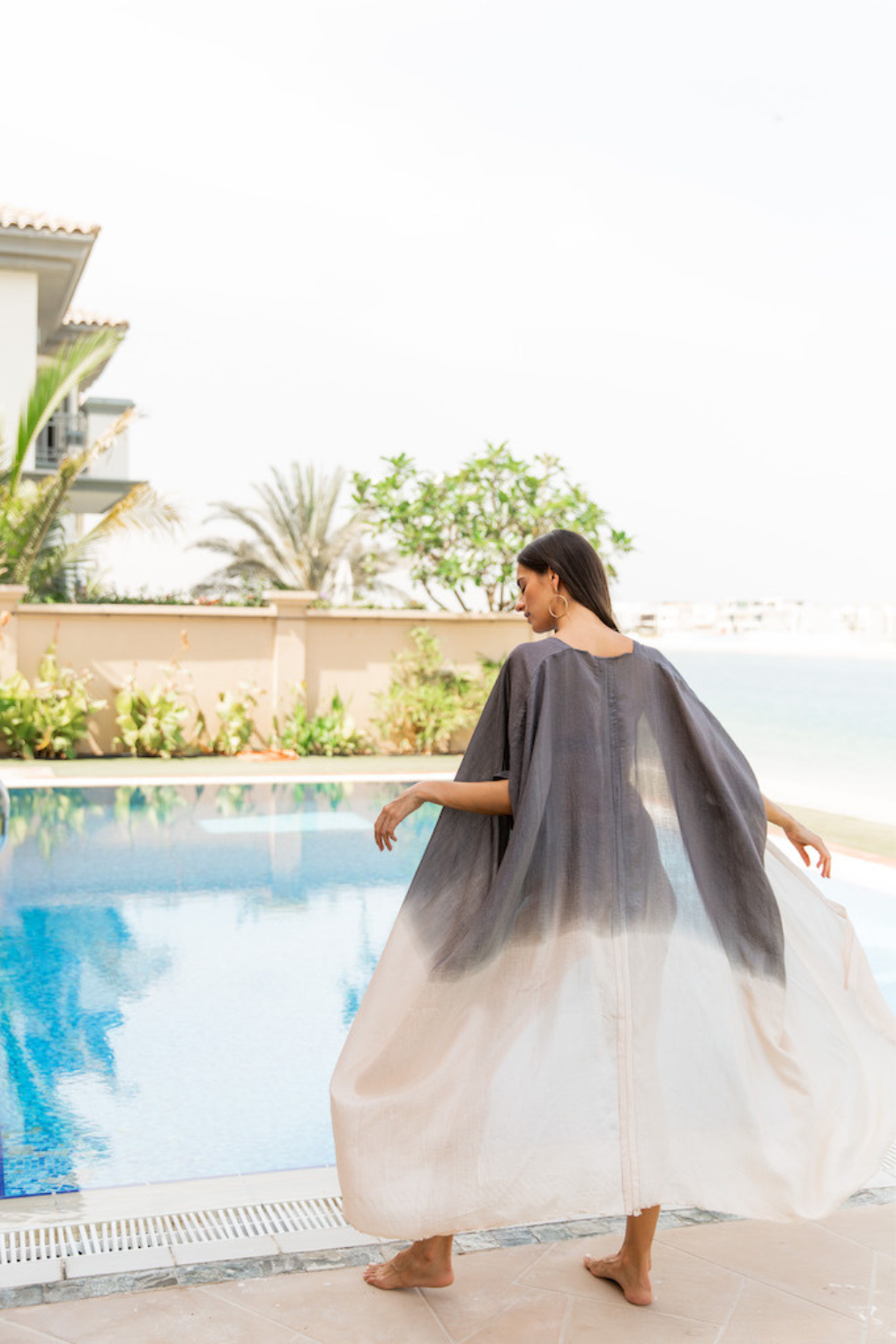 HIND | Abaya Gris y Beige - Malota