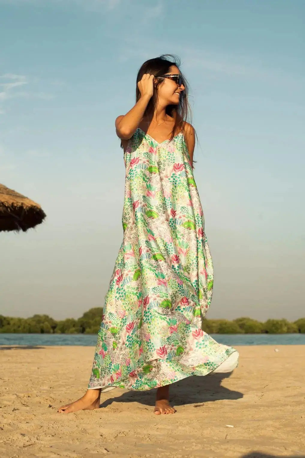 PAULA | Vestido Estampado Verdes, Rosas y Azules - Malota